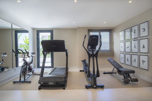 Chalet de 5 habitaciones en Marbella en venta con piscina garaje - 1.535.000 € (Ref: 10066595)