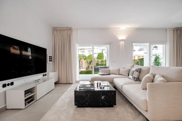 4 quarto Moradia para venda em Marbella com piscina garagem - 1 175 000 € (Ref: 10066596)
