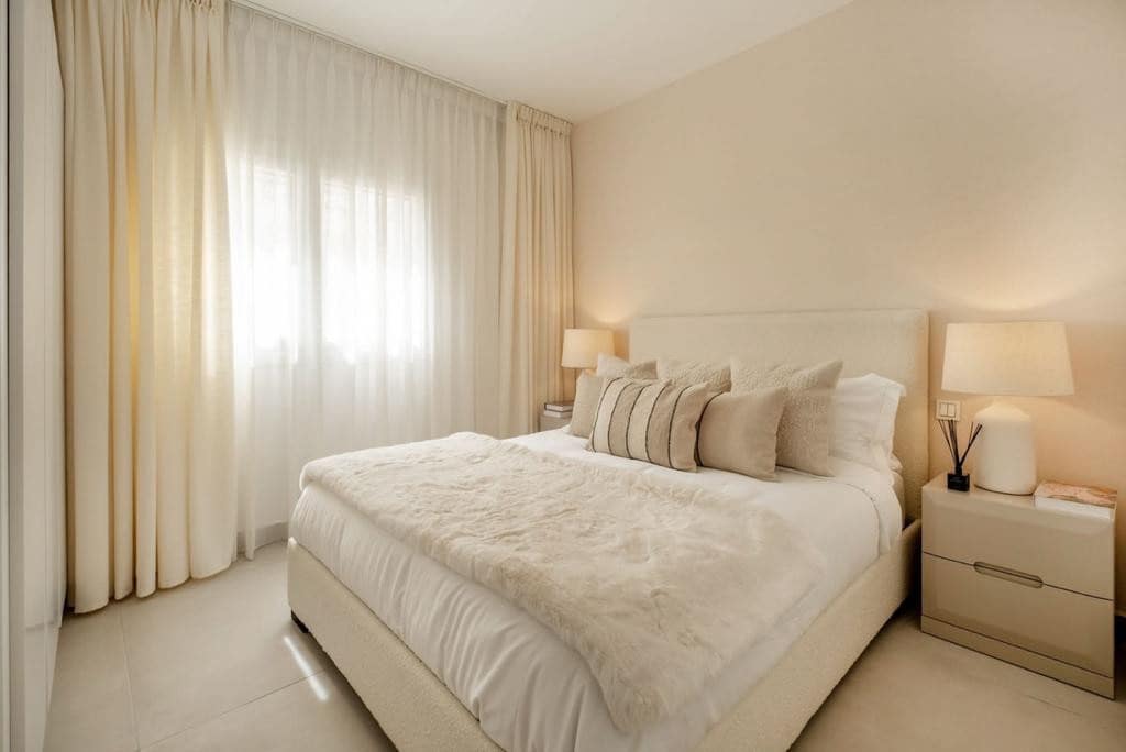 4 quarto Moradia para venda em Marbella com piscina garagem - 1 175 000 € (Ref: 10066596)