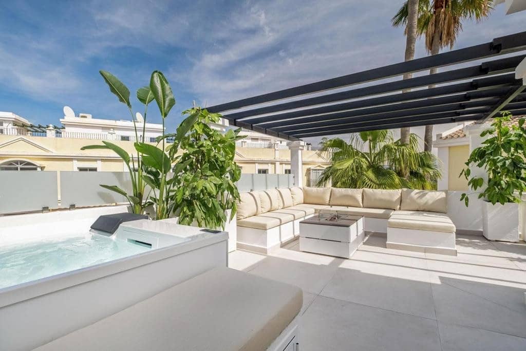 4 quarto Moradia para venda em Marbella com piscina garagem - 1 175 000 € (Ref: 10066596)