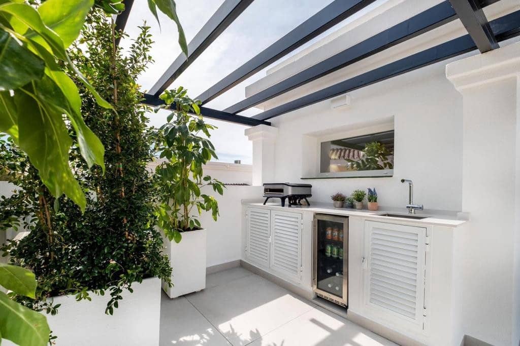 4 quarto Moradia para venda em Marbella com piscina garagem - 1 175 000 € (Ref: 10066596)