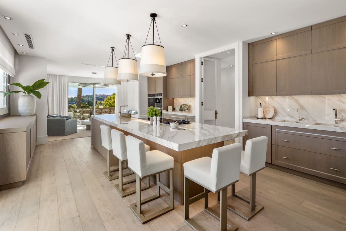 6 bedroom Villa for sale in Marbella with pool garage - € 16,500,000 (Ref: 10066599)
