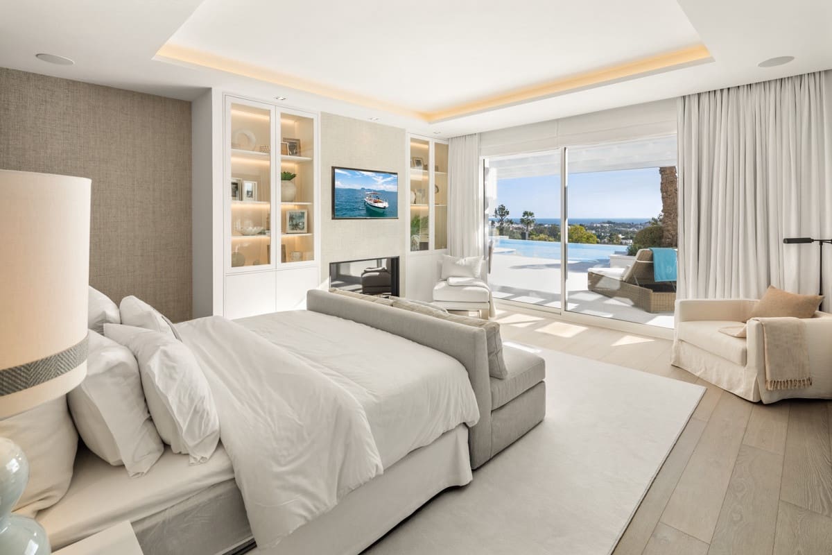 6 bedroom Villa for sale in Marbella with pool garage - € 16,500,000 (Ref: 10066599)