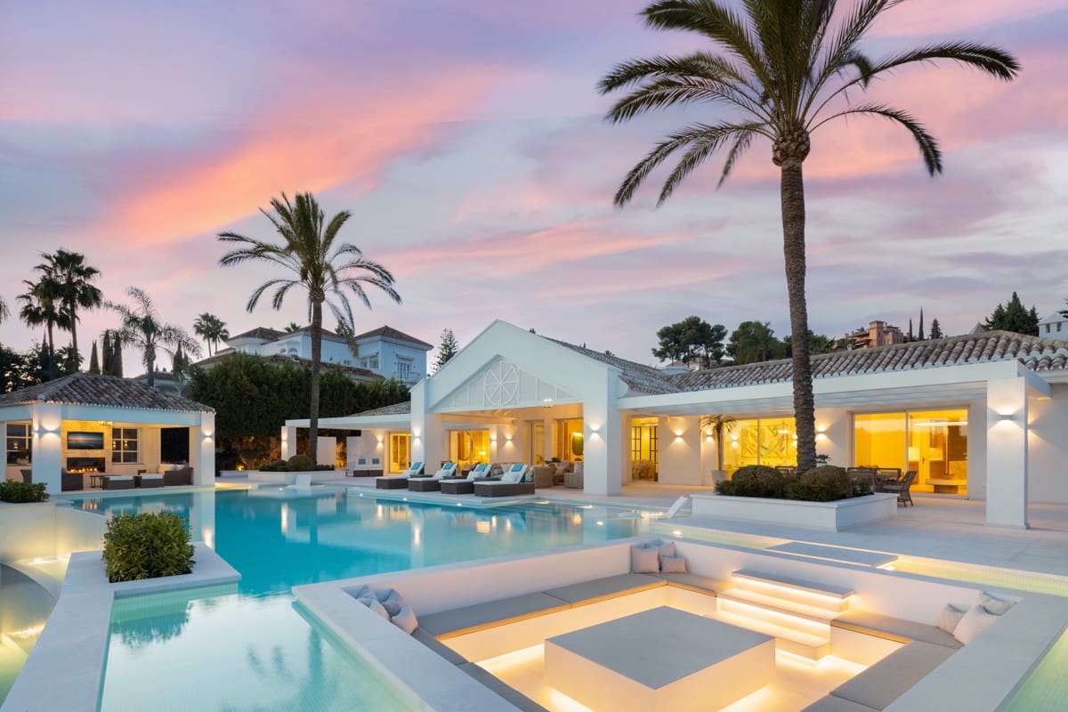 6 bedroom Villa for sale in Marbella with pool garage - € 16,500,000 (Ref: 10066599)
