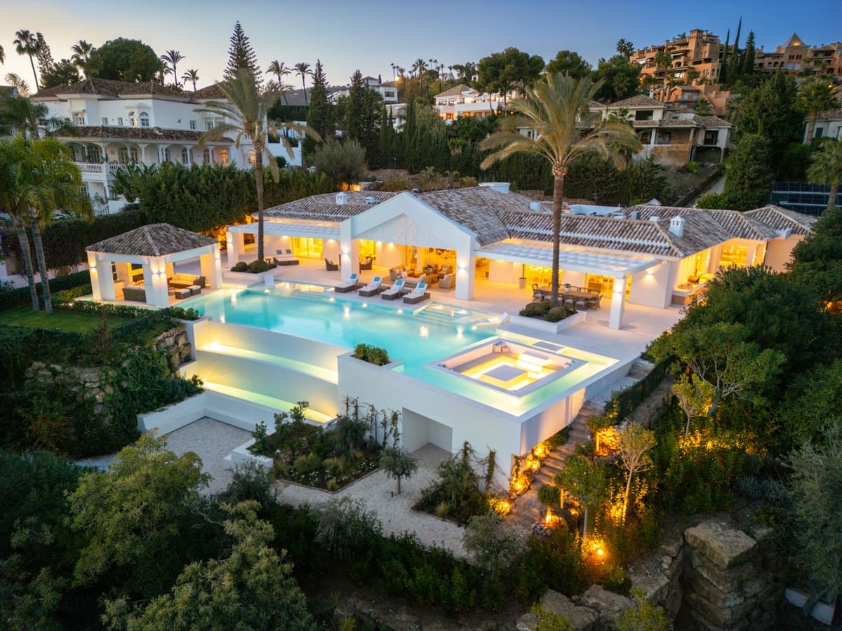 6 bedroom Villa for sale in Marbella with pool garage - € 16,500,000 (Ref: 10066599)