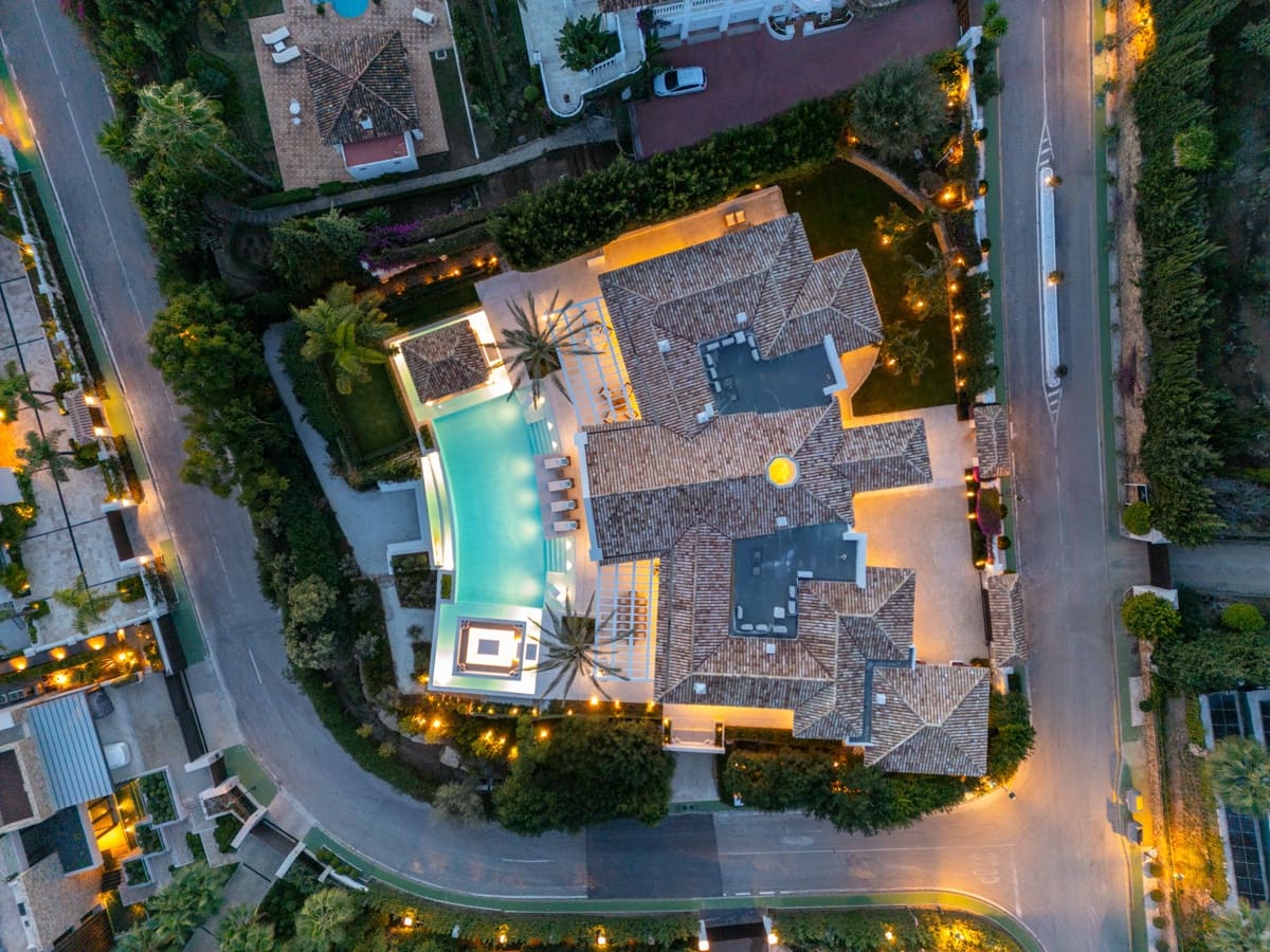 6 bedroom Villa for sale in Marbella with pool garage - € 16,500,000 (Ref: 10066599)