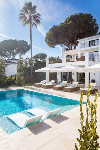 5 bedroom Villa for sale in Marbella with pool - € 5,495,000 (Ref: 10066603)
