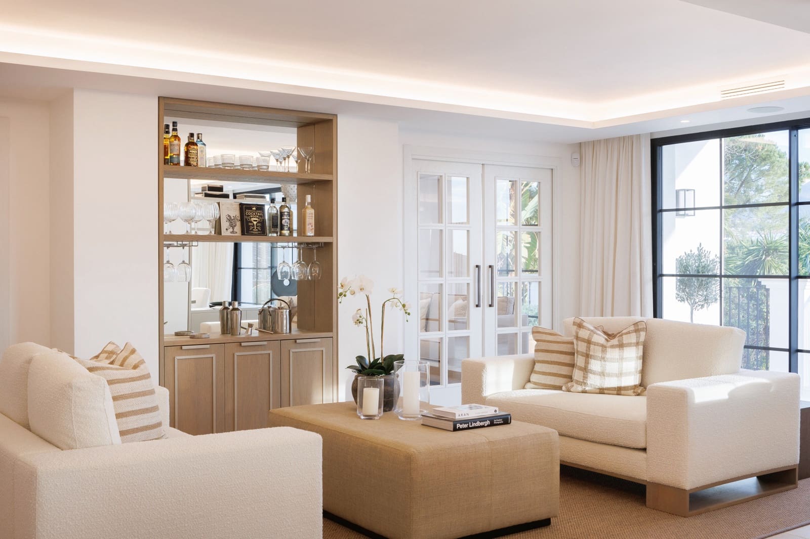 5 bedroom Villa for sale in Marbella with pool - € 5,495,000 (Ref: 10066603)