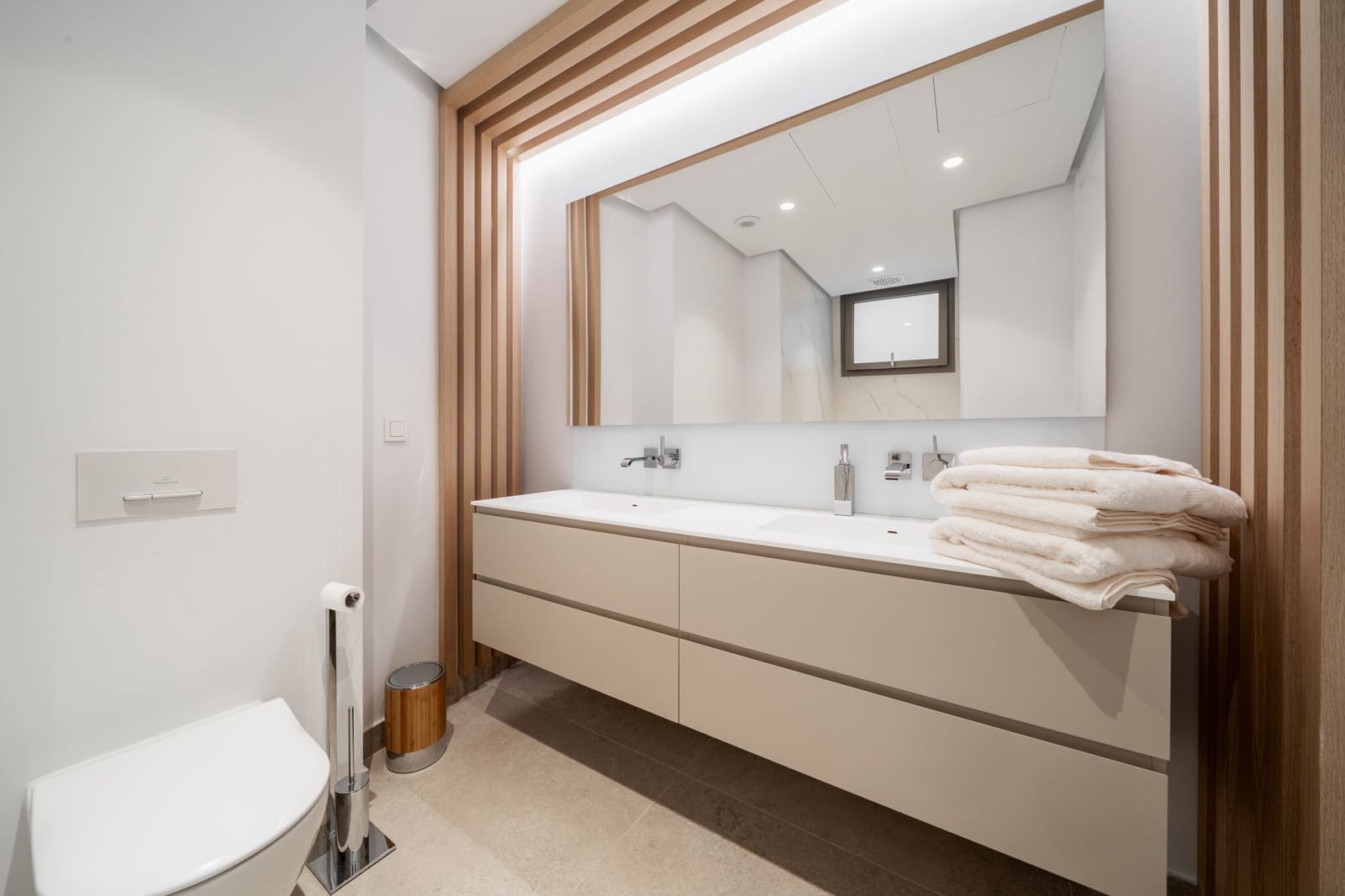2 slaapkamer Appartement te koop in La Quinta met zwembad - € 1.195.000 (Ref: 10066605)