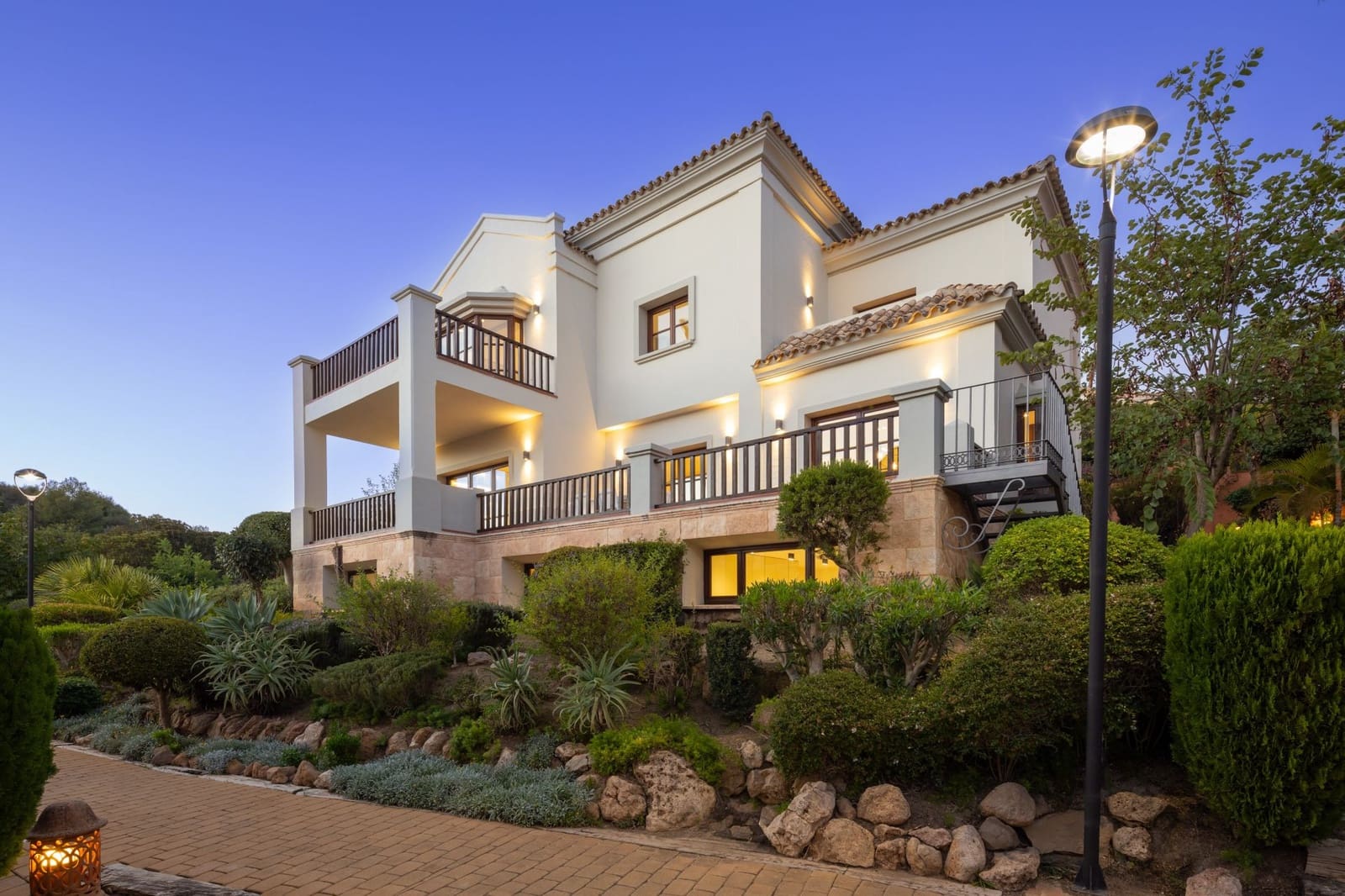 5 soveværelse Villa til salg i Marbella med swimmingpool garage - € 2.600.000 (Ref: 10066608)