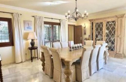 6 soverom Villa til salgs i Benahavis med svømmebasseng garasje - € 1 650 000 (Ref: 10066609)