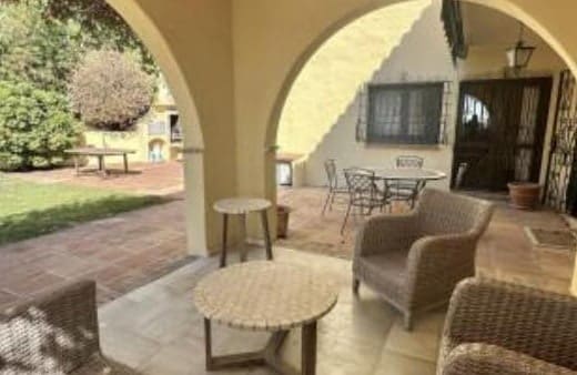 6 soverom Villa til salgs i Benahavis med svømmebasseng garasje - € 1 650 000 (Ref: 10066609)