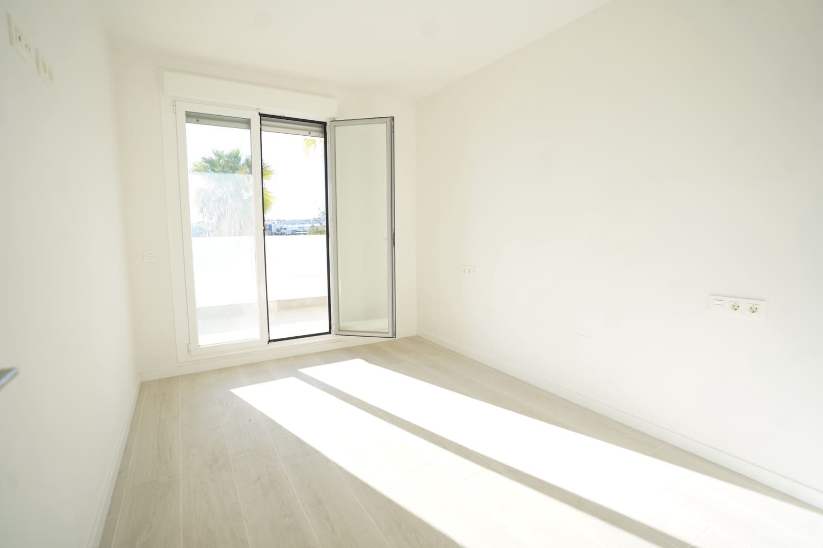 3 bedroom Apartment for sale in Marbella with pool garage - € 465,000 (Ref: 10066610)