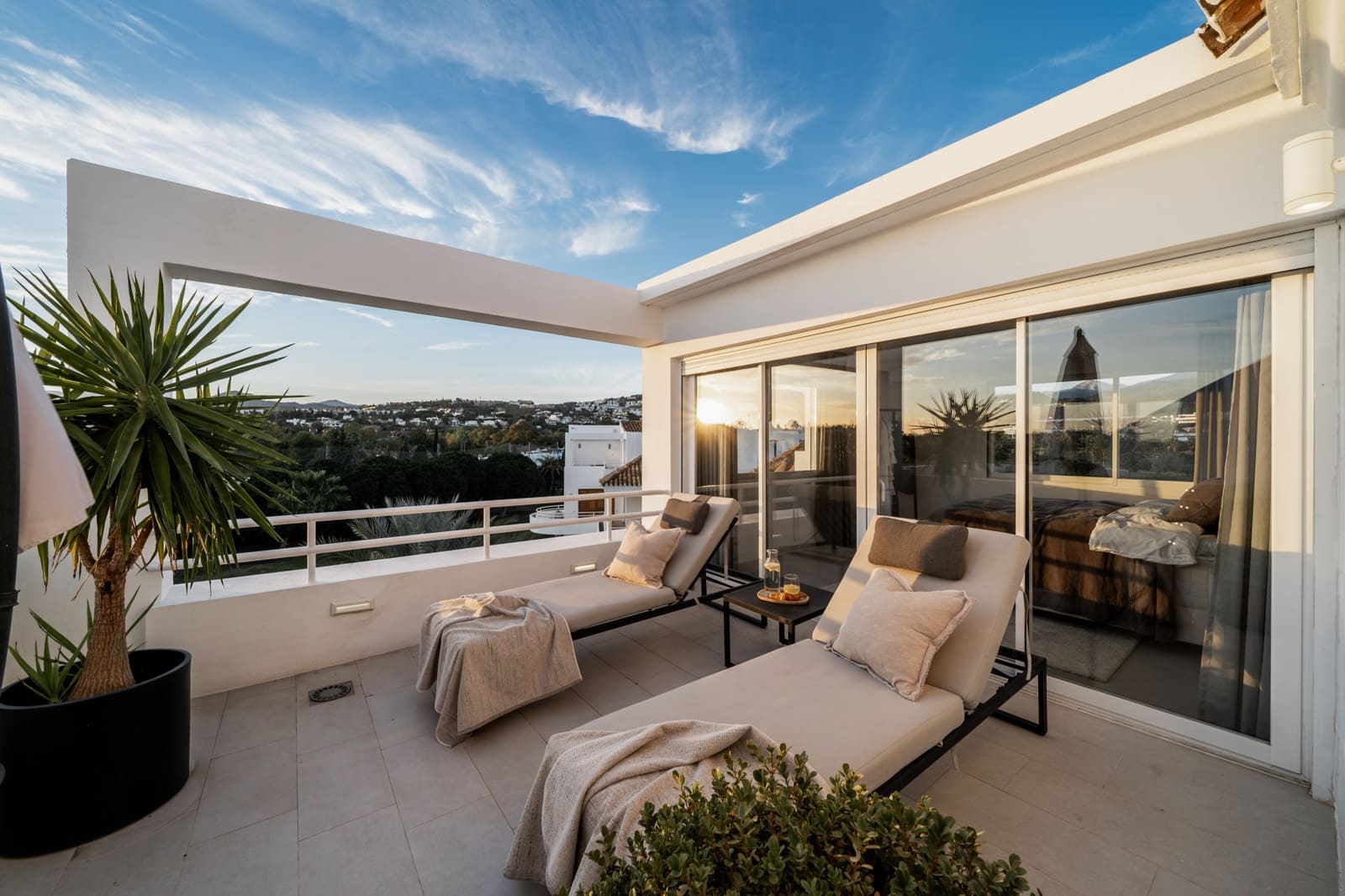 3 quarto Penthouse para venda em Marbella com piscina garagem - 1 695 000 € (Ref: 10066612)