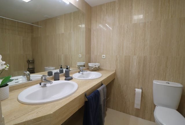 2 chambre Appartement à vendre à Marbella avec piscine garage - 315 000 € (Ref: 10066618)