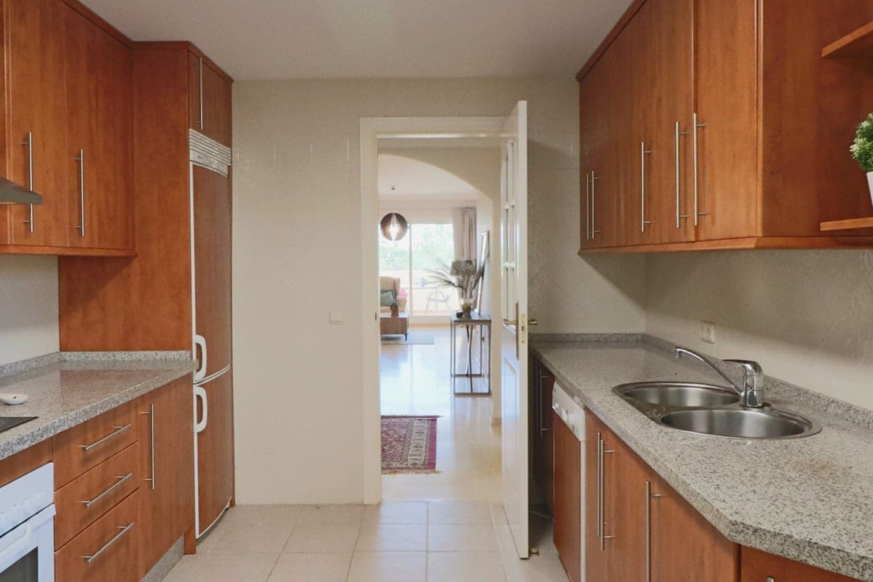 2 soveværelse Lejlighed til salg i Marbella med swimmingpool garage - € 315.000 (Ref: 10066618)