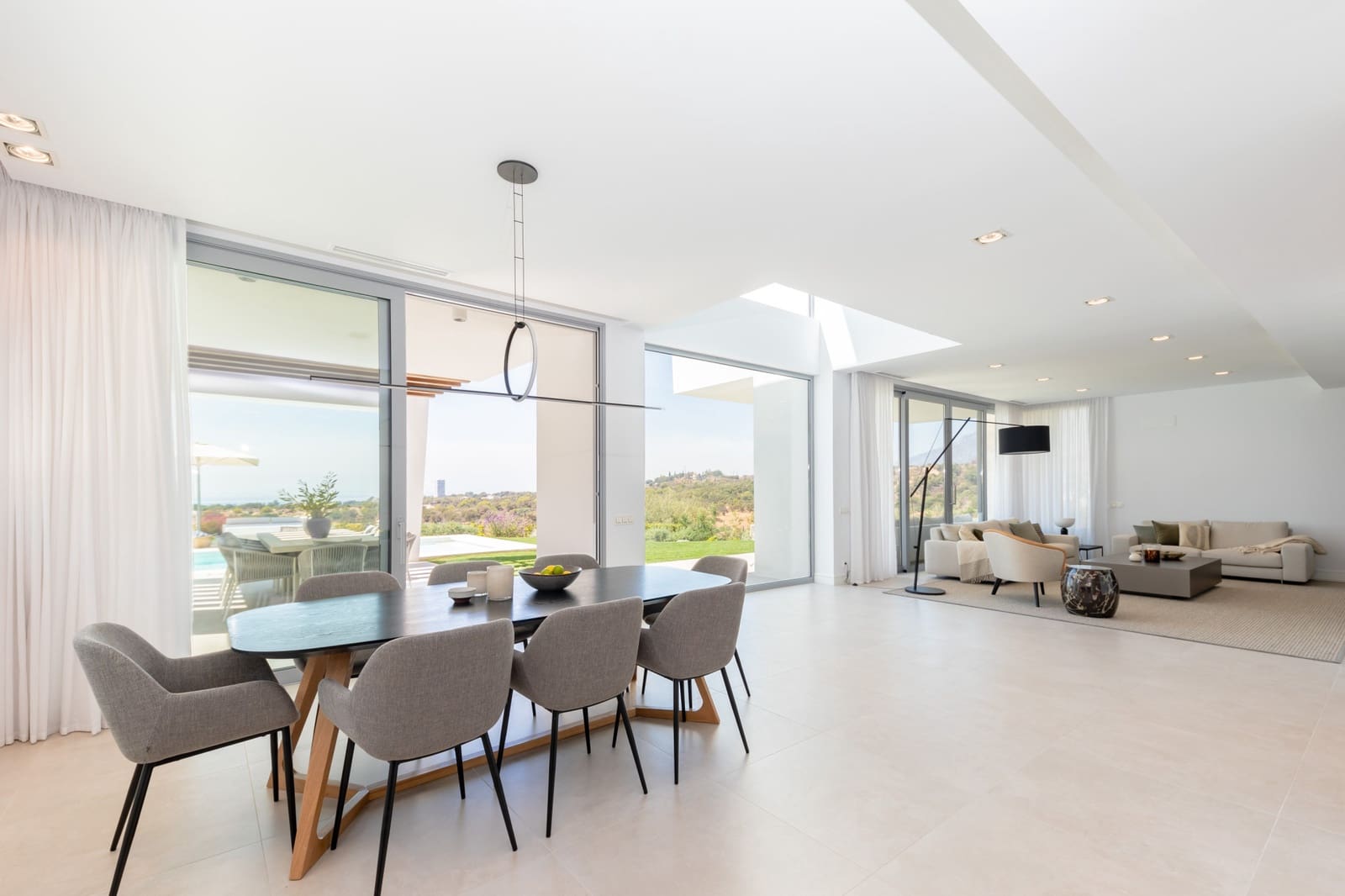 5 quarto Moradia para venda em Marbella com piscina garagem - 2 595 000 € (Ref: 10066619)