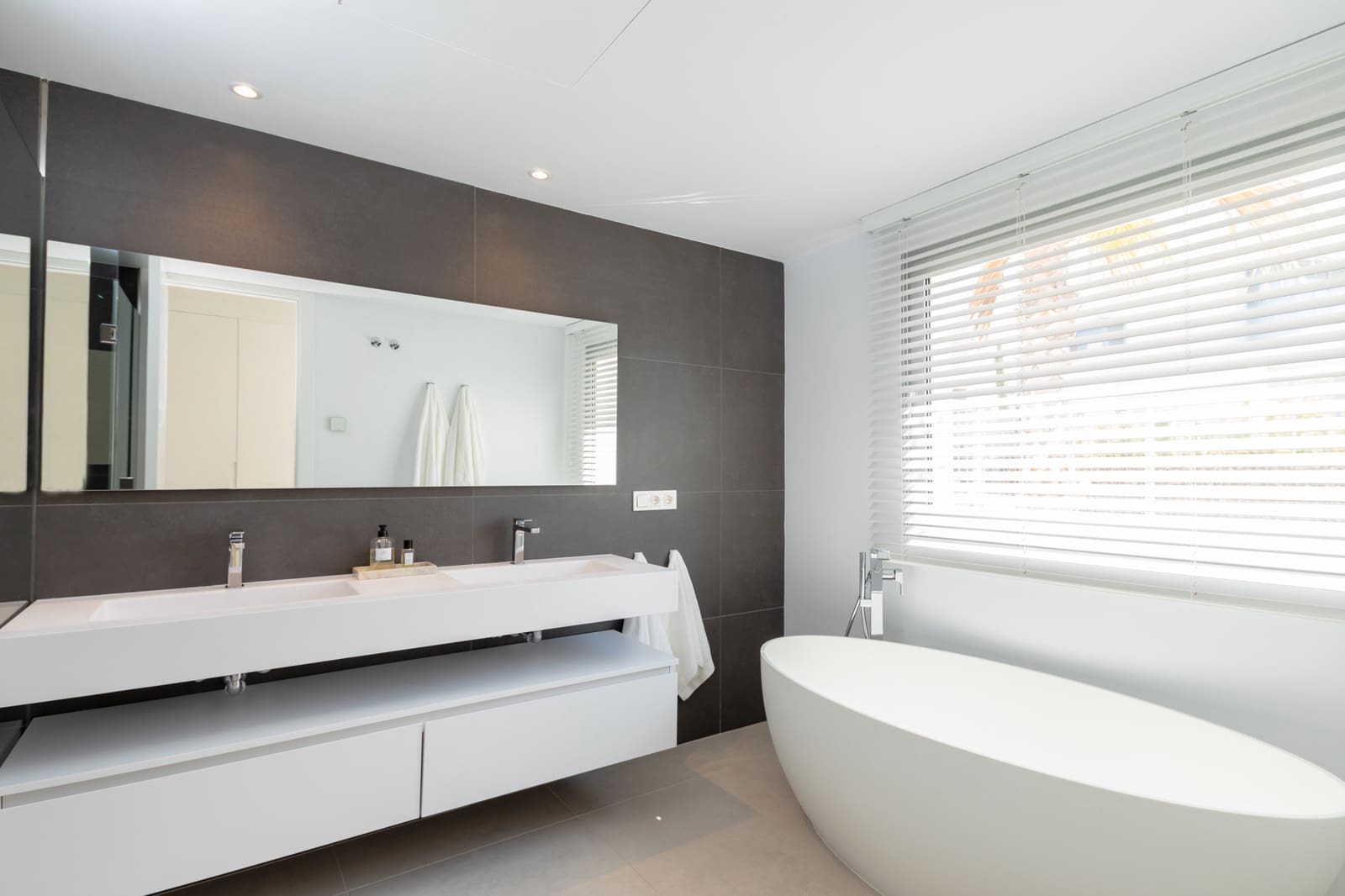 5 quarto Moradia para venda em Marbella com piscina garagem - 2 595 000 € (Ref: 10066619)
