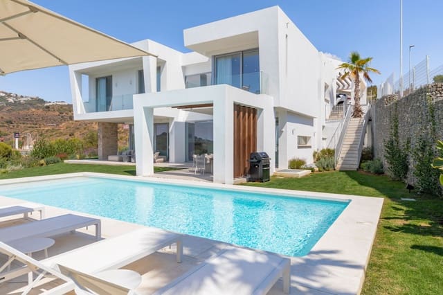 5 quarto Moradia para venda em Marbella com piscina garagem - 2 595 000 € (Ref: 10066619)