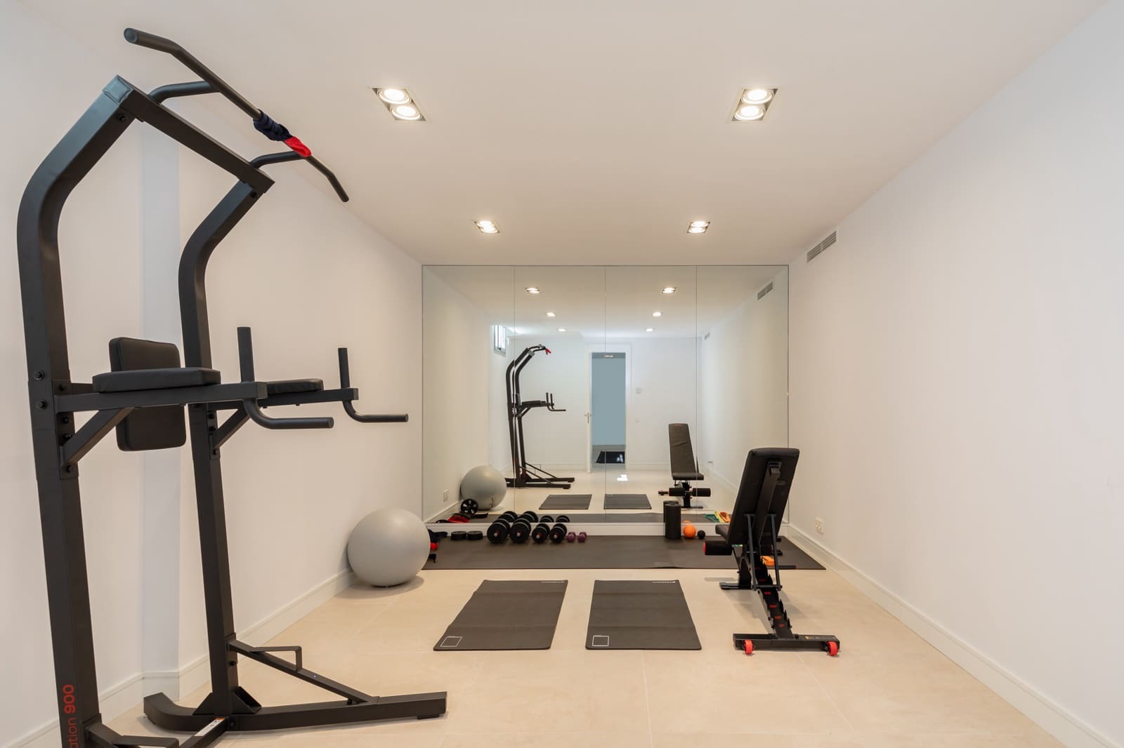 5 quarto Moradia para venda em Marbella com piscina garagem - 2 595 000 € (Ref: 10066619)
