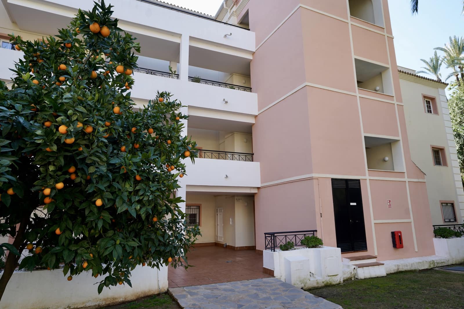 3 Zimmer Penthouse zu verkaufen in Marbella mit Pool - 875.000 € (Ref: 10066624)