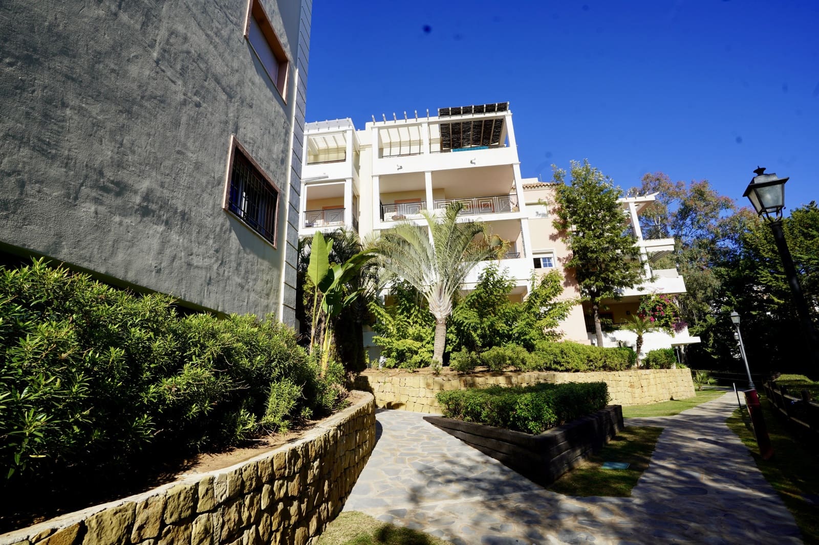 3 Zimmer Penthouse zu verkaufen in Marbella mit Pool - 875.000 € (Ref: 10066624)