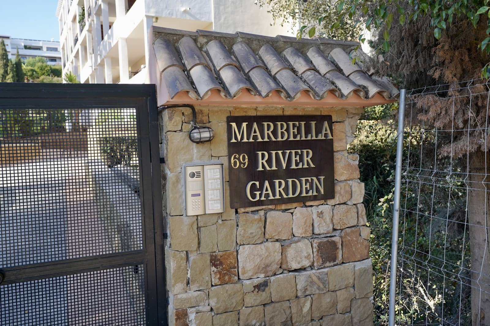 3 Zimmer Penthouse zu verkaufen in Marbella mit Pool - 875.000 € (Ref: 10066624)