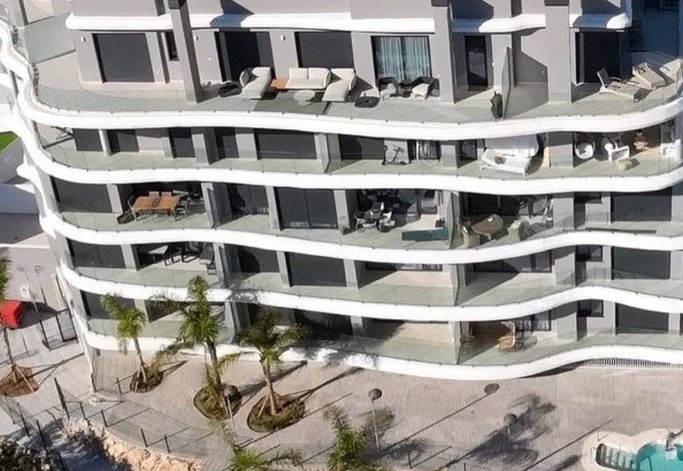 2 bedroom Apartment for sale in Marbella with pool - € 450,000 (Ref: 10066631)