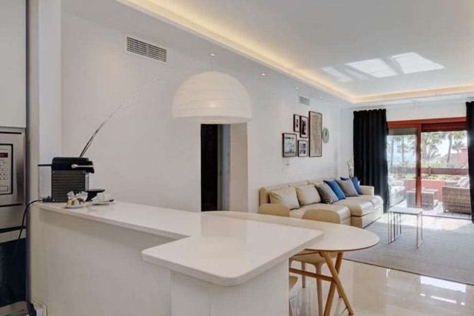 Ático de 2 habitaciones en Marbella en venta con piscina garaje - 585.000 € (Ref: 10066632)