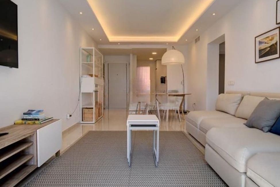 Ático de 2 habitaciones en Marbella en venta con piscina garaje - 585.000 € (Ref: 10066632)