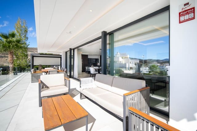 Chalet de 4 habitaciones en Marbella en venta con piscina garaje - 3.250.000 € (Ref: 10066634)