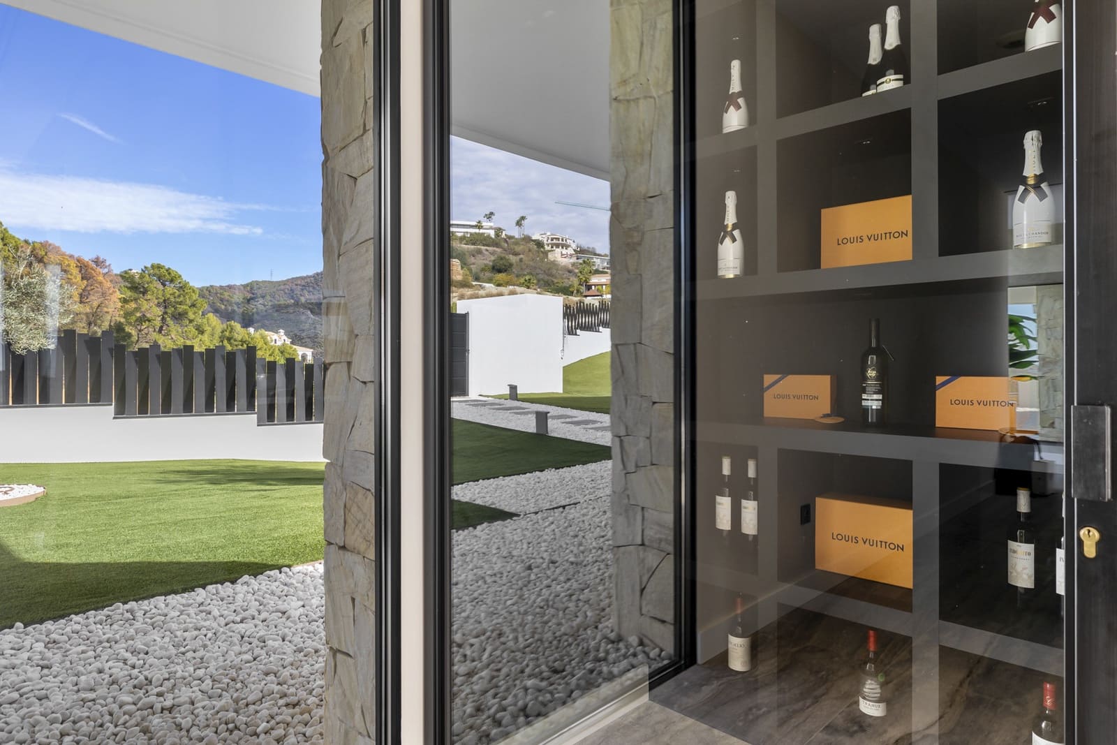 Chalet de 7 habitaciones en Benahavís en venta con piscina garaje - 4.900.000 € (Ref: 10066637)