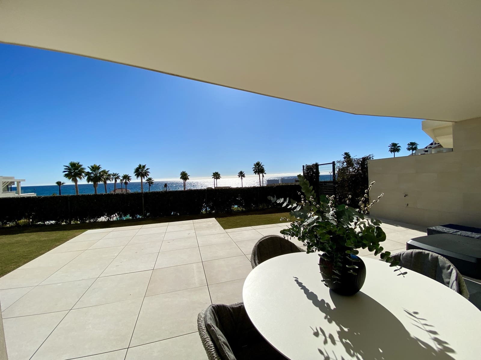 3 Zimmer Apartment zu verkaufen in Estepona mit Pool Garage - 1.850.000 € (Ref: 10066639)