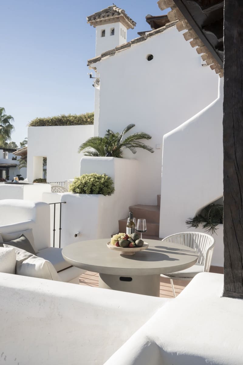 Ático de 2 habitaciones en Estepona en venta con piscina - 1.750.000 € (Ref: 10066641)