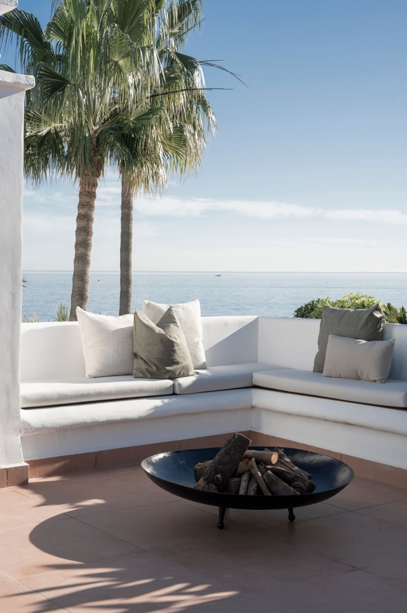 Ático de 2 habitaciones en Estepona en venta con piscina - 1.750.000 € (Ref: 10066641)