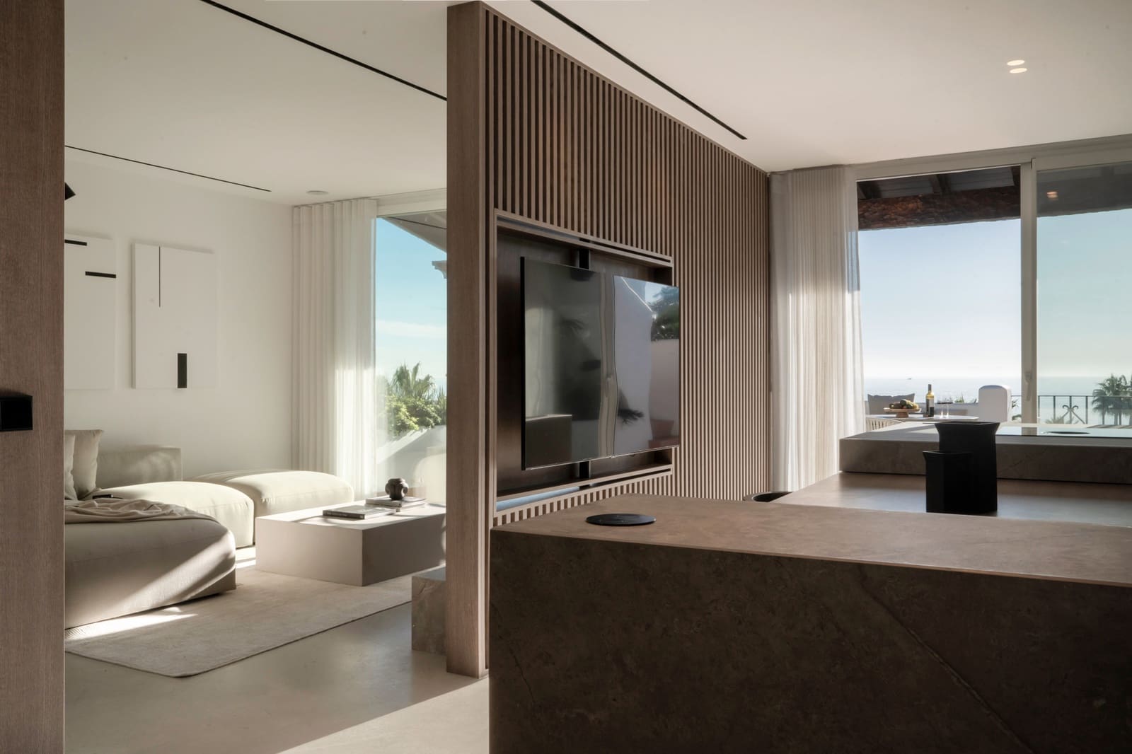 Ático de 2 habitaciones en Estepona en venta con piscina - 1.750.000 € (Ref: 10066641)