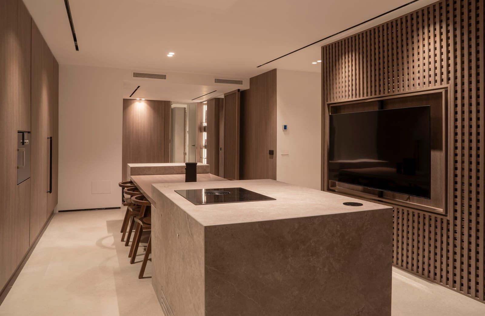 Ático de 2 habitaciones en Estepona en venta con piscina - 1.750.000 € (Ref: 10066641)