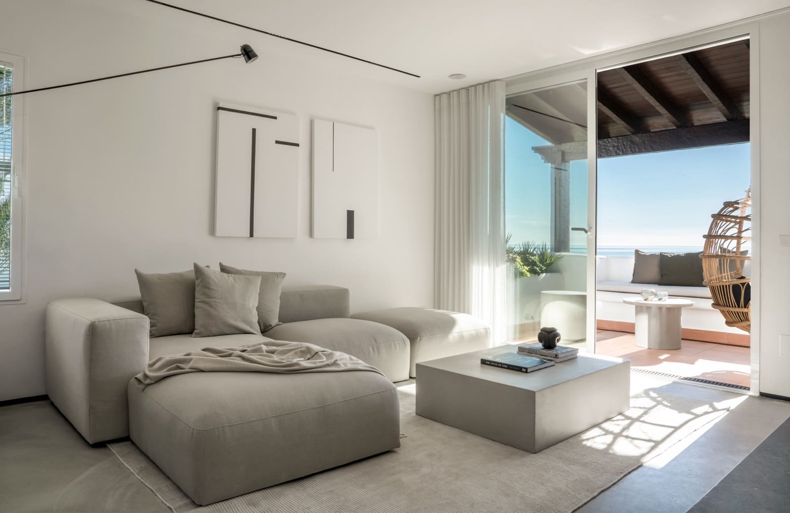 Ático de 2 habitaciones en Estepona en venta con piscina - 1.750.000 € (Ref: 10066641)