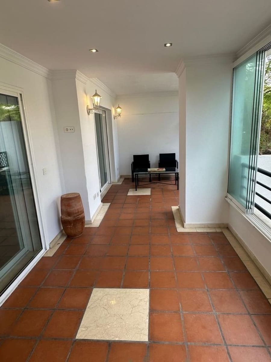 2 bedroom Apartment for sale in Marbella with pool - € 575,000 (Ref: 10066642)