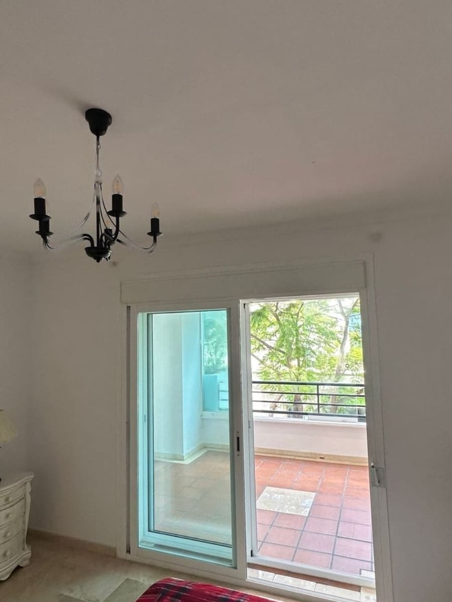 2 bedroom Apartment for sale in Marbella with pool - € 575,000 (Ref: 10066642)
