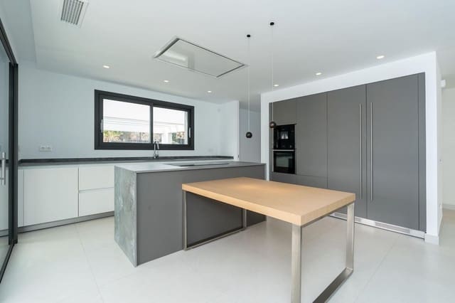 5 slaapkamer Villa te koop in Marbella met zwembad garage - € 1.995.000 (Ref: 10066647)
