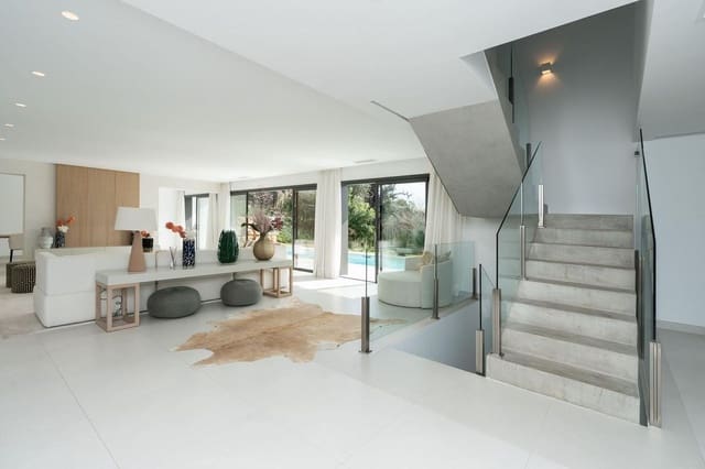5 slaapkamer Villa te koop in Marbella met zwembad garage - € 1.995.000 (Ref: 10066647)