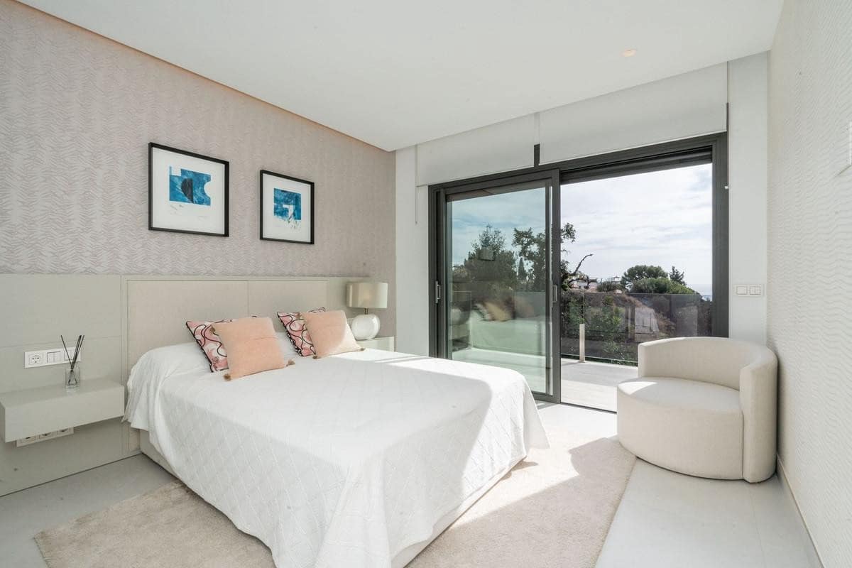 5 quarto Moradia para venda em Marbella com piscina garagem - 1 995 000 € (Ref: 10066647)