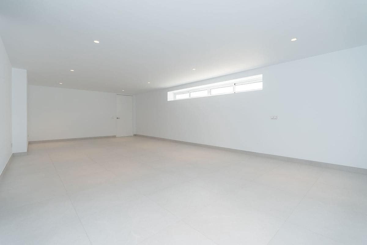 5 quarto Moradia para venda em Marbella com piscina garagem - 1 995 000 € (Ref: 10066647)
