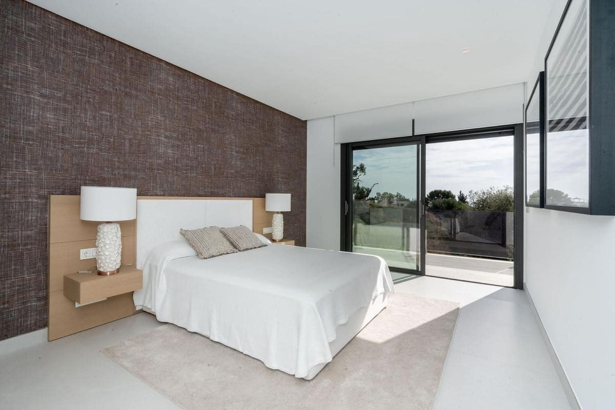 5 quarto Moradia para venda em Marbella com piscina garagem - 1 995 000 € (Ref: 10066647)