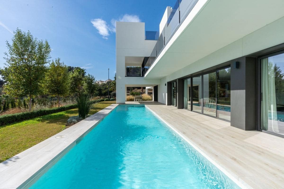 5 quarto Moradia para venda em Marbella com piscina garagem - 1 995 000 € (Ref: 10066647)