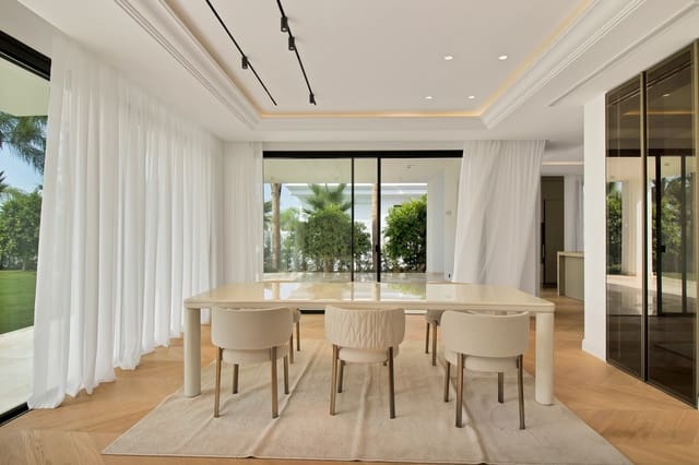 6 sypialnia Willa na sprzedaż w Golden Mile, Marbella z basenem garażem - 6 400 000 € (Ref: 10066652)