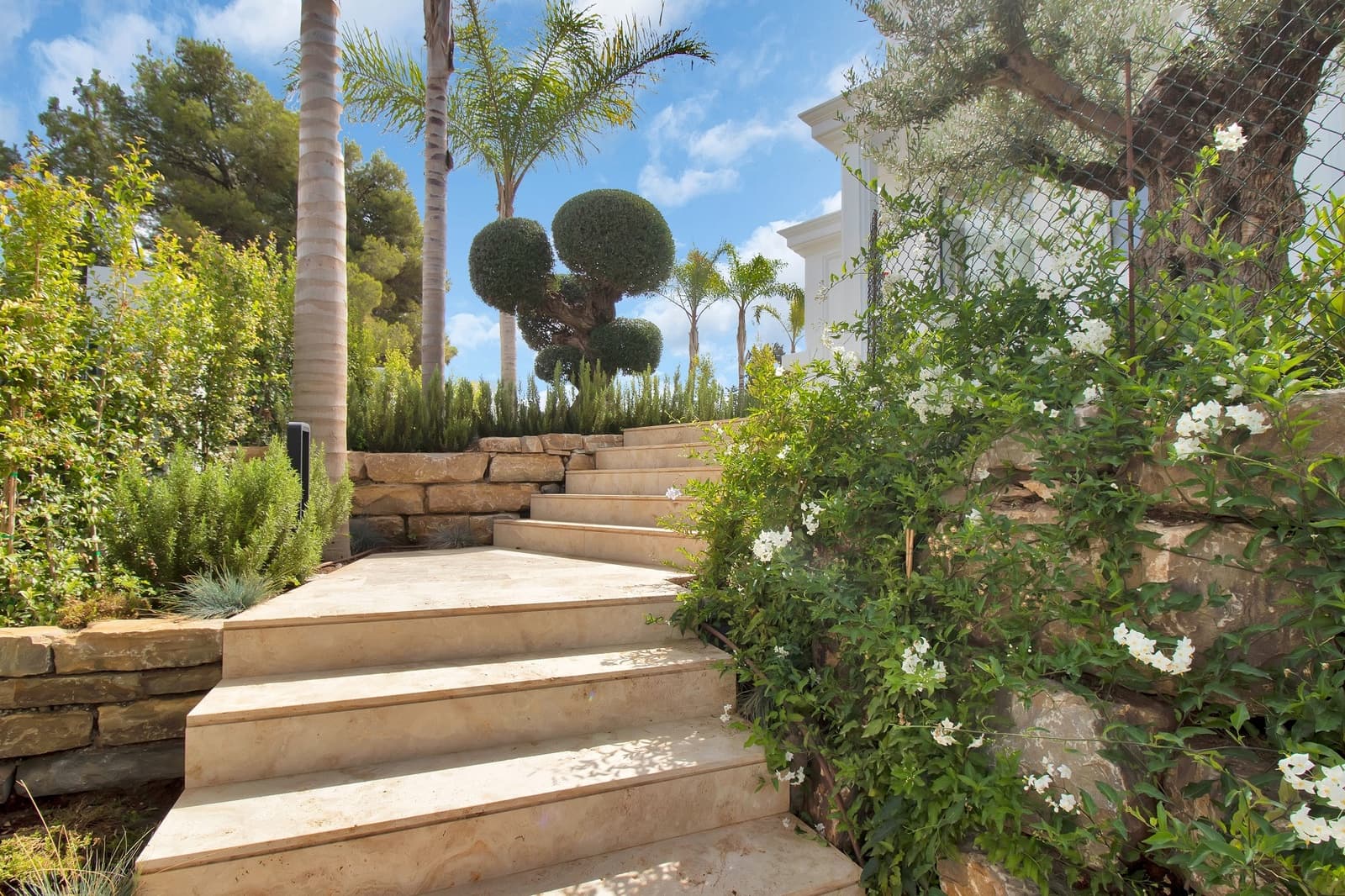 6 Zimmer Villa zu verkaufen in Marbella mit Pool Garage - 6.400.000 € (Ref: 10066653)