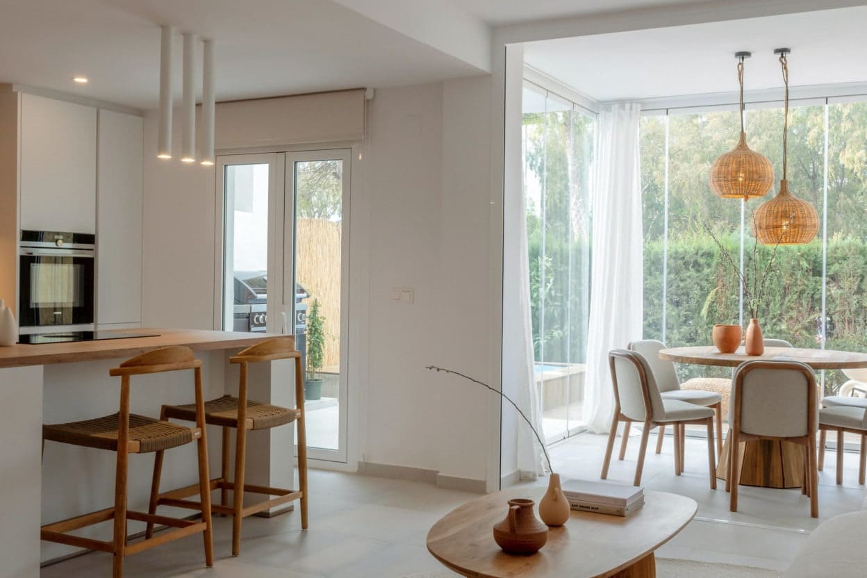 3 bedroom Villa for sale in Marbella with pool garage - € 1,350,000 (Ref: 10066654)