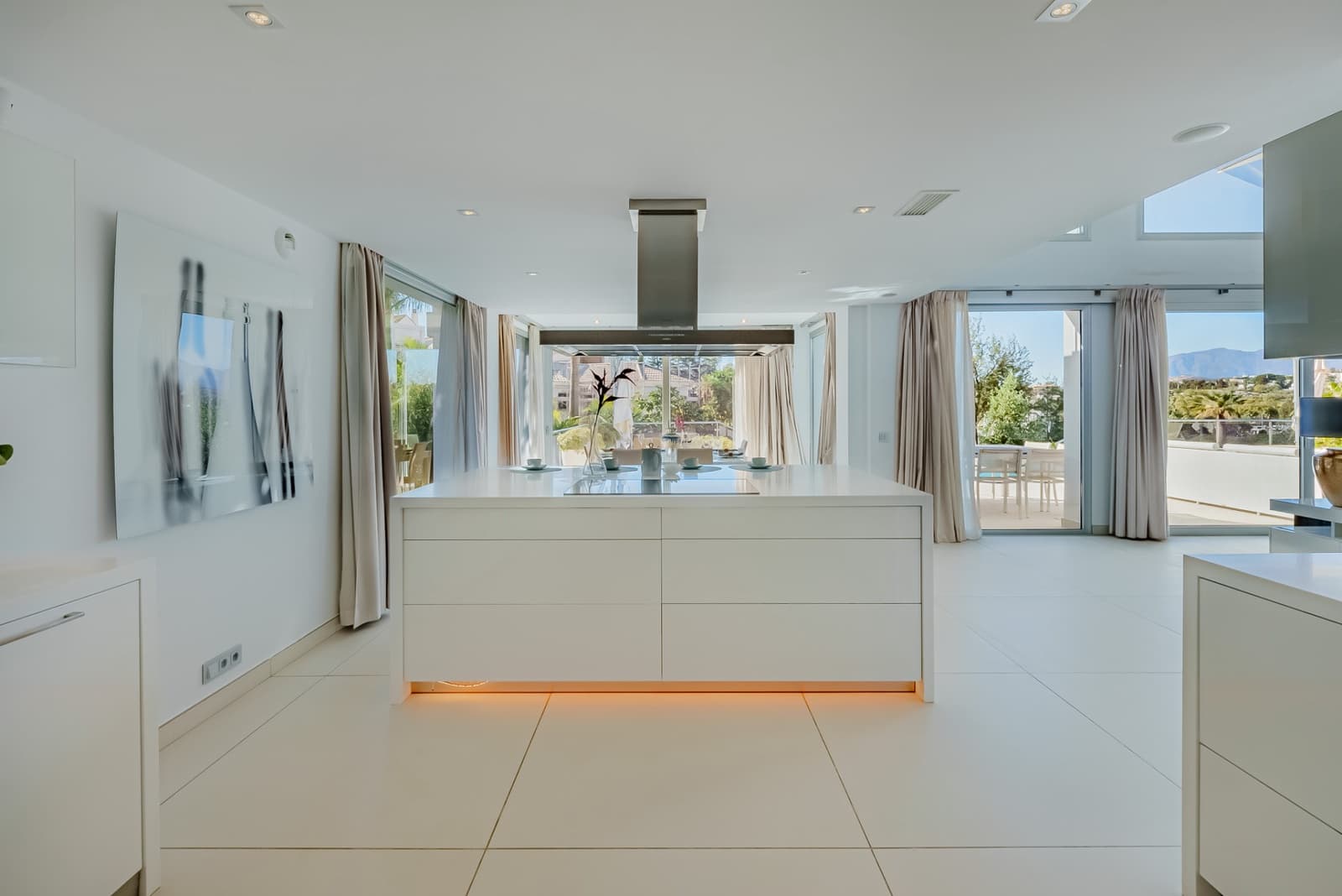 5 chambre Villa/Maison à vendre à Nueva Andalucia avec piscine garage - 3 950 000 € (Ref: 10066655)